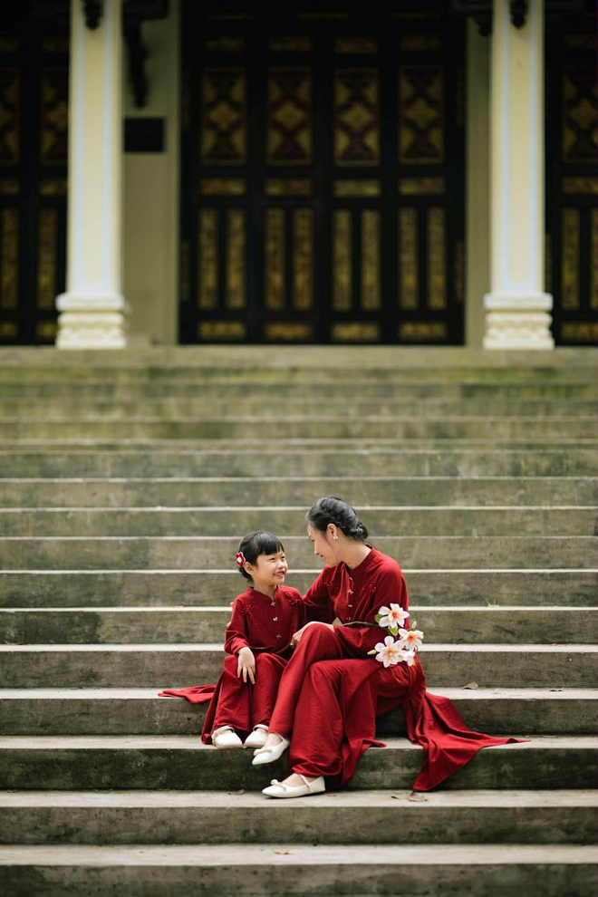 Chụp ảnh áo dài tết miễn phí ở TP.HCM: Gợi ý cực hợp cho mẹ và bé - Ảnh 3. Chụp ảnh áo dài tết miễn phí ở TP.HCM: Gợi ý cực hợp cho mẹ và bé - Ảnh 3.