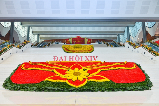 Phố phường H&agrave; Nội rực rỡ cờ hoa ch&agrave;o mừng Đại hội XIV của Đảng- Ảnh 18.