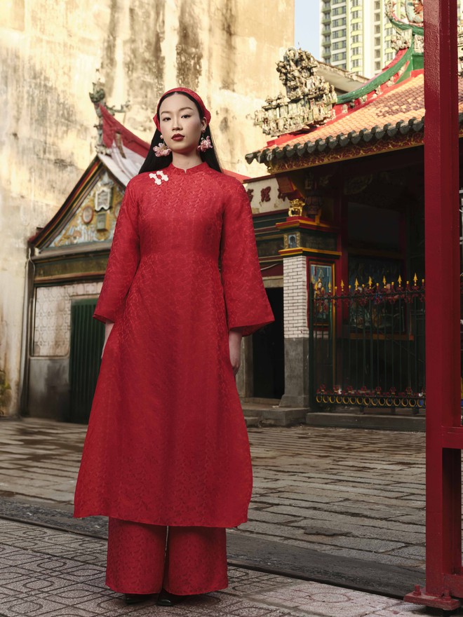 Áo dài, lụa tơ tằm và nhịp sống hiện đại mùa tết 2026 Áo dài, lụa tơ tằm và nhịp sống hiện đại - Ảnh 4.