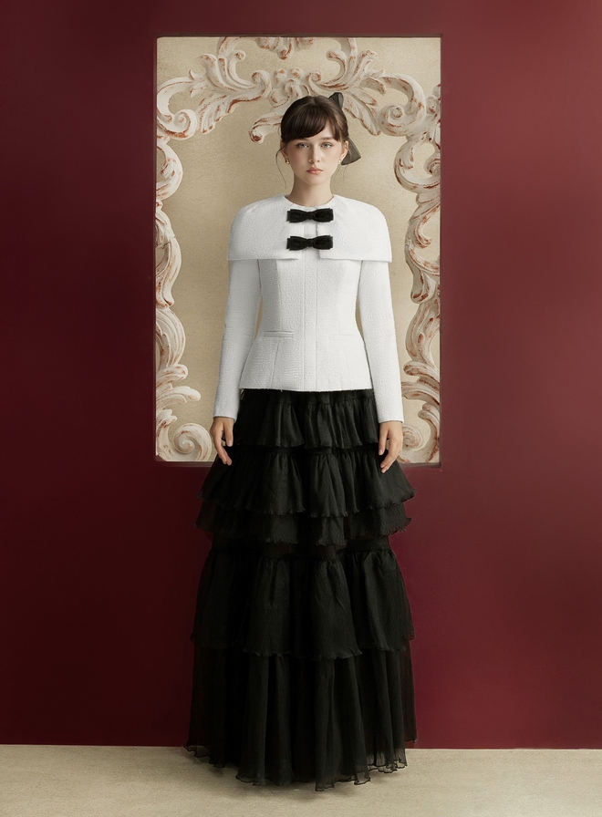 Váy dài và áo khoác tweed dáng ngắn, cặp đôi hoàn hảo cho những ngày cuối năm- Ảnh 7.