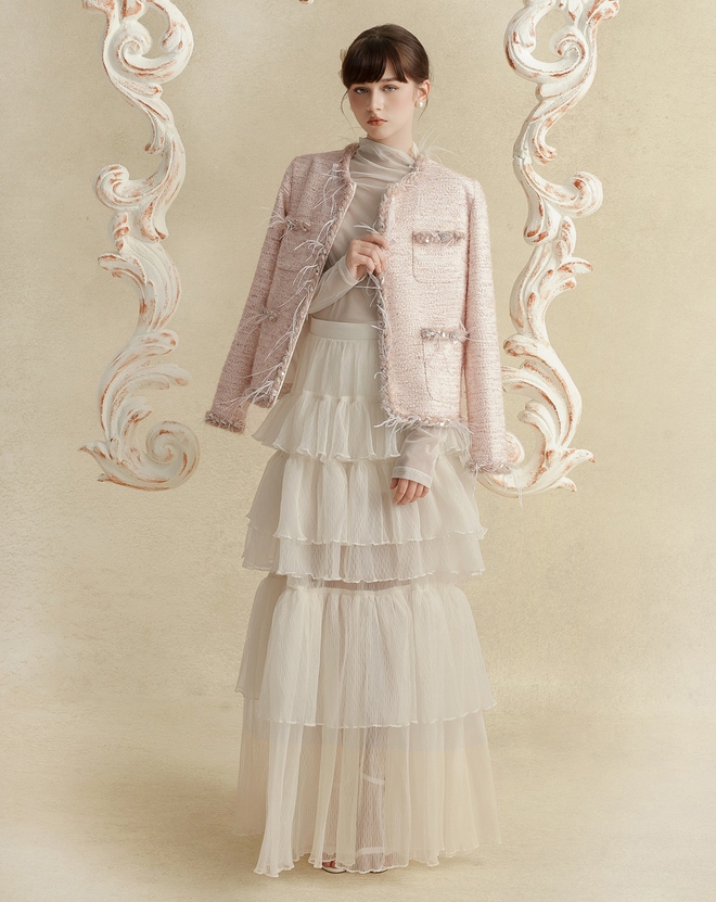 Váy dài và áo khoác tweed dáng ngắn, cặp đôi hoàn hảo cho những ngày cuối năm- Ảnh 6.