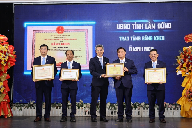 Kỷ niệm 40 năm B&aacute;o Thanh Ni&ecirc;n v&agrave; h&agrave;nh tr&igrave;nh &lsquo;vượt kh&oacute;&rsquo;- Ảnh 5.