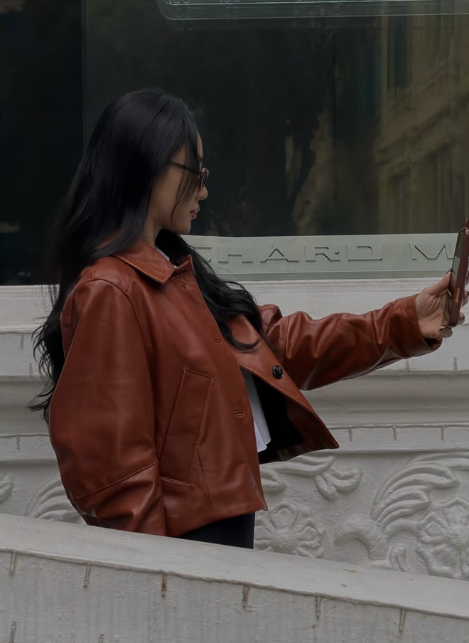 Áo khoác da mang theo tinh thần tự do trong từng bản phối- Ảnh 1. Áo khoác da mang theo tinh thần tự do trong từng bản phối- Ảnh 1.