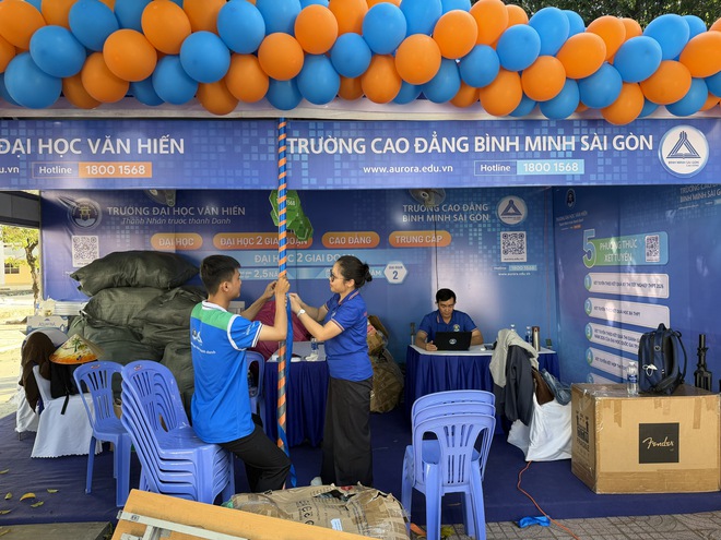 Trải nghiệm công nghệ mới tại các gian triển lãm Tư vấn mùa thi - Ảnh 4.