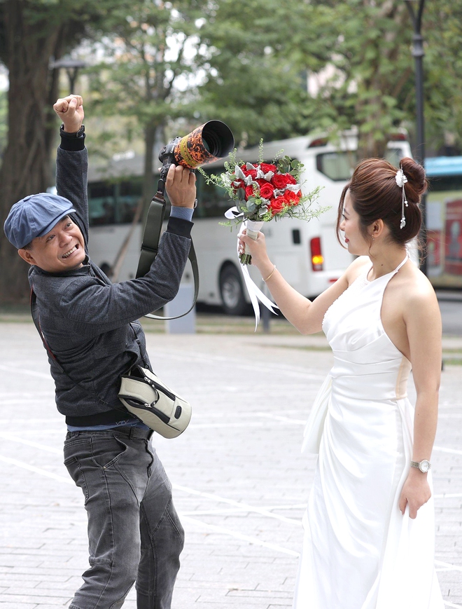 Thời trang đường phố lên ngôi mỗi dịp lễ, cuối tuần- Ảnh 10.