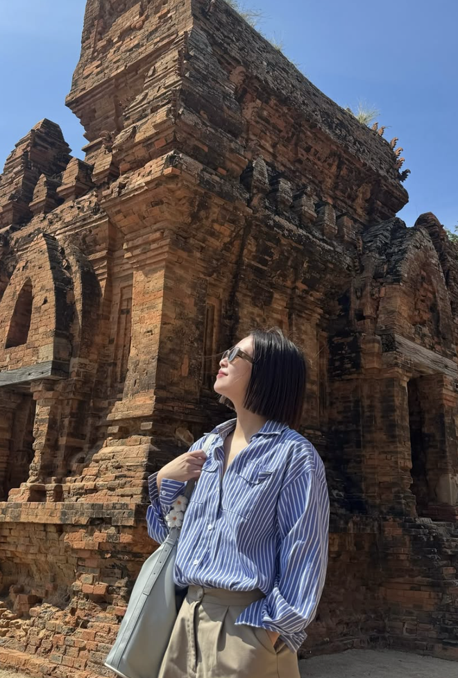 Áo sơ mi kẻ sọc tạo nên sự cân bằng giữa cổ điển và hiện đại - Ảnh 5.