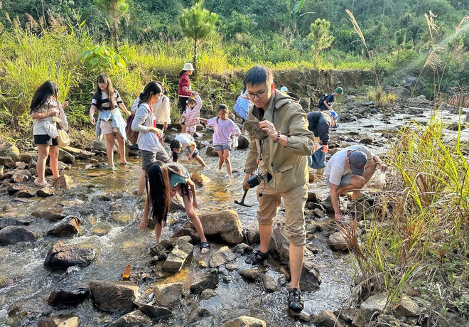 'Vườn thú lớn nhất bầu trời': Trước tết, nhiều người TP.HCM vượt hàng trăm km để ngắm - Ảnh 12.
