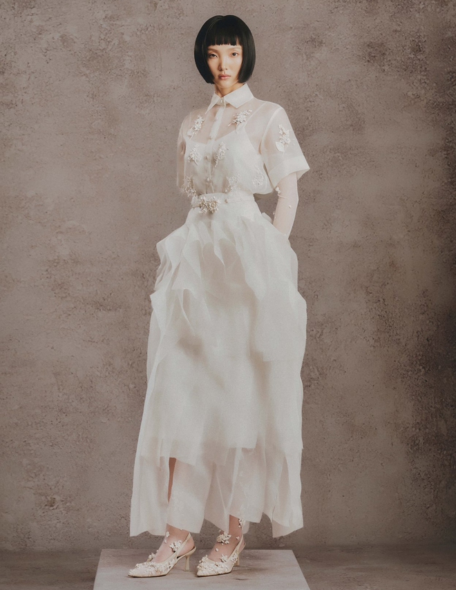 Làm mới phong cách hằng ngày cùng áo sơ mi cổ điển, sơ mi thắt nơ...- Ảnh 8.