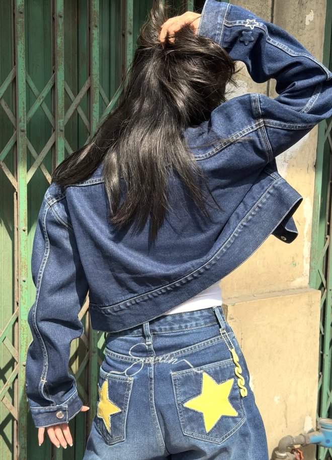 Bản phối đời thường trở nên ấn tượng hơn với. áo khoác denim  - Ảnh 5.