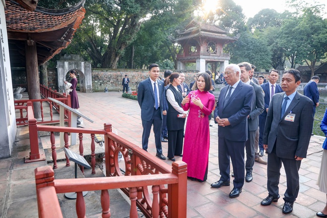 Chủ tịch Hội đồng châu Âu António Costa thăm Văn Miếu - Quốc Tử Giám - Ảnh 6.