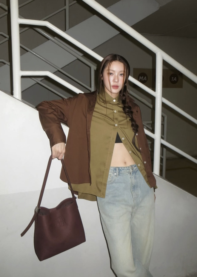 Diện áo sơ mi khoác ngoài giúp nàng làm mới phong cách hằng ngày- Ảnh 7.