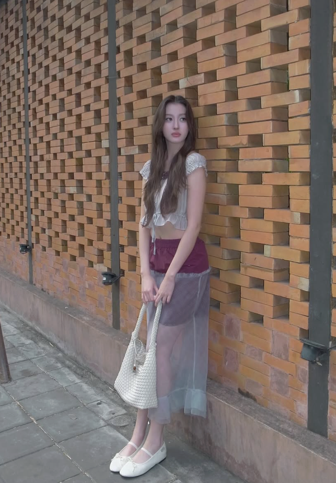 Giày búp bê đế bệt mang đến sự thoải mái mà vẫn tinh tế- Ảnh 3.