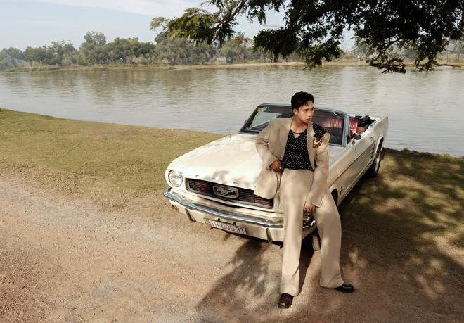 Diễn viên 'Mưa đỏ' hóa hoàng tử trong các thiết kế menswear mê hoặc- Ảnh 3. Diễn viên 'Mưa đỏ' hóa hoàng tử trong các thiết kế menswear mê hoặc- Ảnh 3.