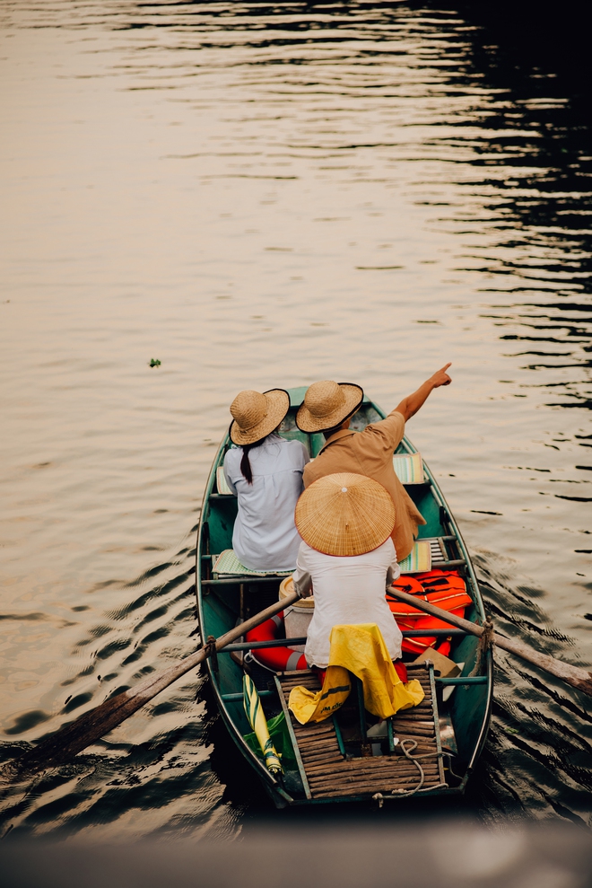 Trốn phố về Tam Cốc, Ninh Vân, ăn ngon ở Sài Gòn, 'chơi' Tết theo gu mới - Ảnh 2.