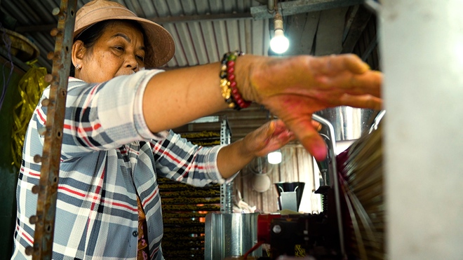 L&agrave;m nhang tết ở TP.HCM: Người gi&agrave; mong người trung ni&ecirc;n giữ nghề - Ảnh 5.