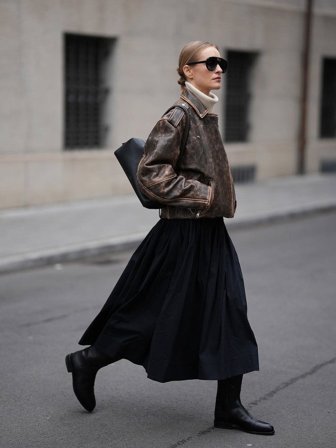 Chân váy chữ A khoác lên diện mạo mới: Phong cách retro vượt thời gian- Ảnh 6.