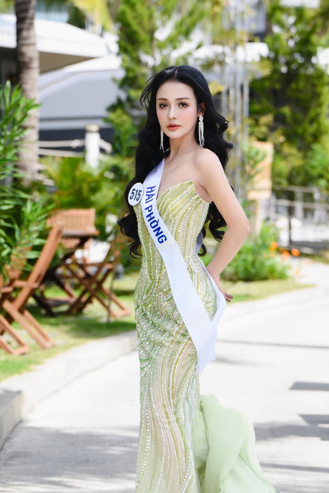 Vẻ n&oacute;ng bỏng của c&ocirc; g&aacute;i vừa đăng quang Hoa hậu biển Việt Nam - Ảnh 3.