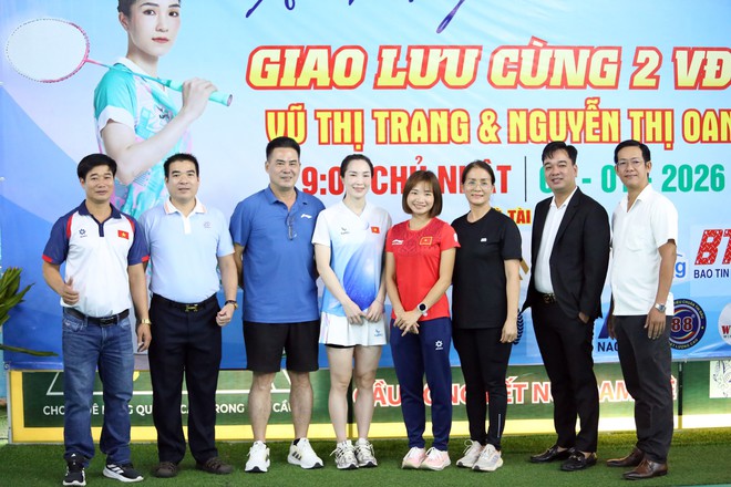 &lsquo;Nữ ho&agrave;ng điền kinh&rsquo; Nguyễn Thị Oanh xuất hiện ở sự kiện đặc biệt, đ&aacute;nh cầu l&ocirc;ng c&ugrave;ng vợ Tiến Minh- Ảnh 15.