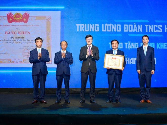 Báo Thanh Niên kỷ niệm 40 năm ngày phát hành số đầu tiên- Ảnh 7. Báo Thanh Niên kỷ niệm 40 năm ngày phát hành số đầu tiên- Ảnh 7.