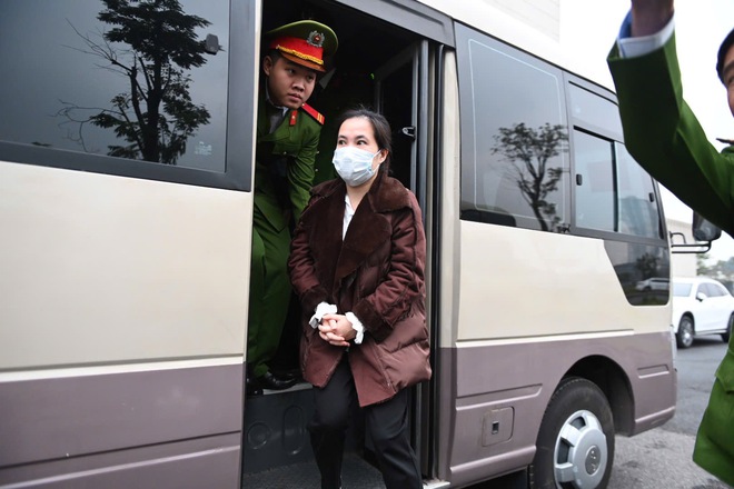 2 cựu Cục trưởng Cục An toàn thực phẩm hầu tòa vì nhận hối lộ- Ảnh 10. 2 cựu Cục trưởng Cục An toàn thực phẩm hầu tòa vì nhận hối lộ- Ảnh 10.