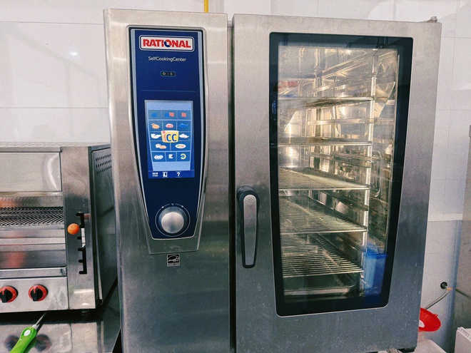 Quán hủ tiếu bự như trạm dừng chân của Việt kiều Canada ở miền Tây - Ảnh 4.