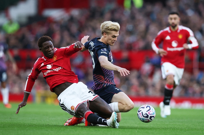 M.U dẫn trước rồi đá hơn người, vẫn bị đội chót bảng Tottenham chia điểm phút 90+2- Ảnh 2.
