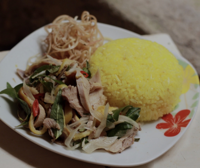 B&aacute;o Hồng K&ocirc;ng so s&aacute;nh cơm g&agrave; Hội An với cơm g&agrave; Hải Nam- Ảnh 2.