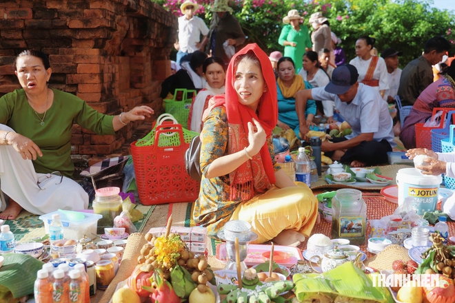 Hàng nghìn người dự chính lễ Katê 2026 tại tháp Pô Klong Garai- Ảnh 12.