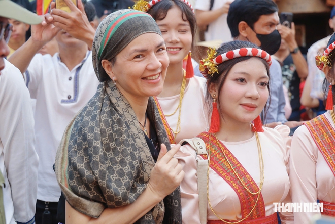Hàng nghìn người dự chính lễ Katê 2026 tại tháp Pô Klong Garai- Ảnh 16.