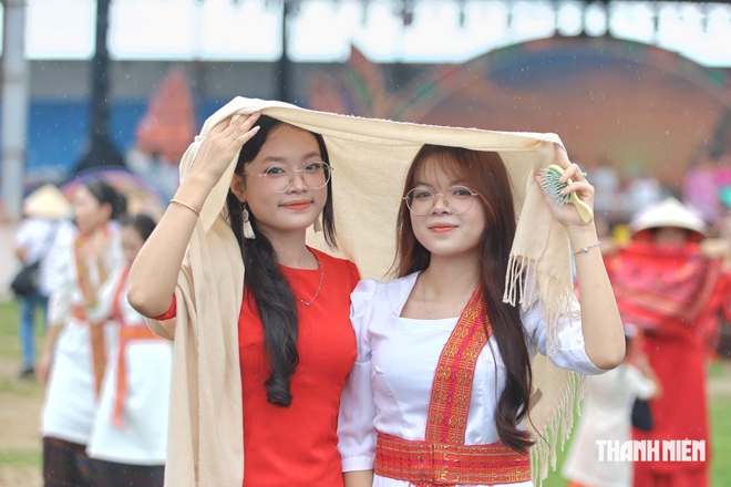 Thiếu nữ Chăm rạng rỡ tại lễ hội Kat&ecirc; 2026 - Ảnh 5.