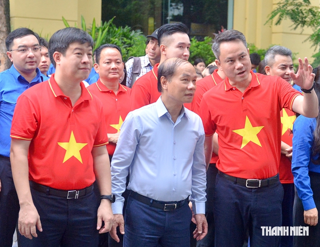 Khai mạc triển lãm '70 năm dấu ấn - tiếp nối khát vọng' - Ảnh 5.