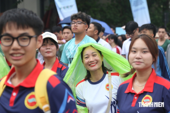 Hàng vạn người tham gia phong trào toàn dân tập luyện thể thao ở hồ Hoàn Kiếm- Ảnh 8.