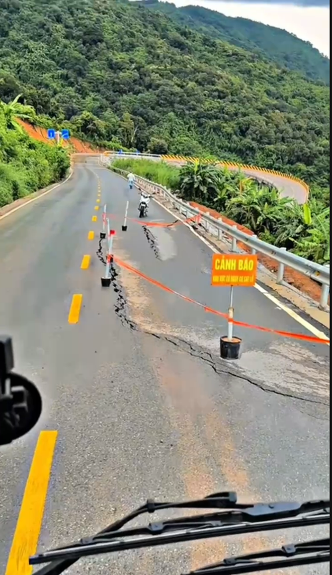 Sụt lún trên đèo Đại Ninh lan rộng, đe dọa an toàn giao thông quốc lộ 28B- Ảnh 6.