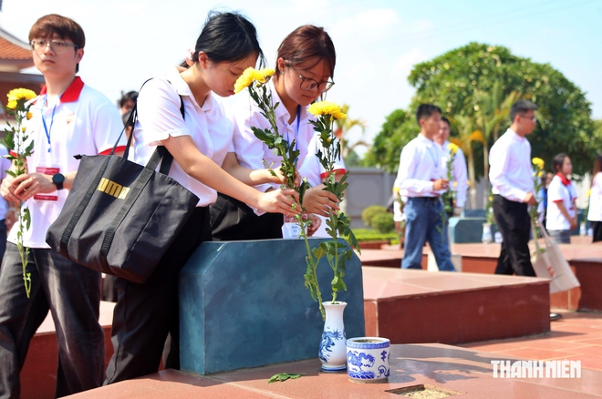 Đoàn thanh niên Trung Quốc thăm những 'địa chỉ đỏ' tại Thái Nguyên - Ảnh 5.