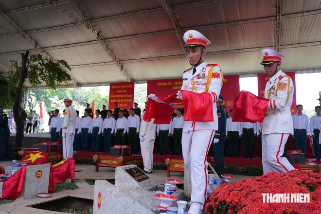 Lễ tiễn đưa trang trọng - Ảnh 2.