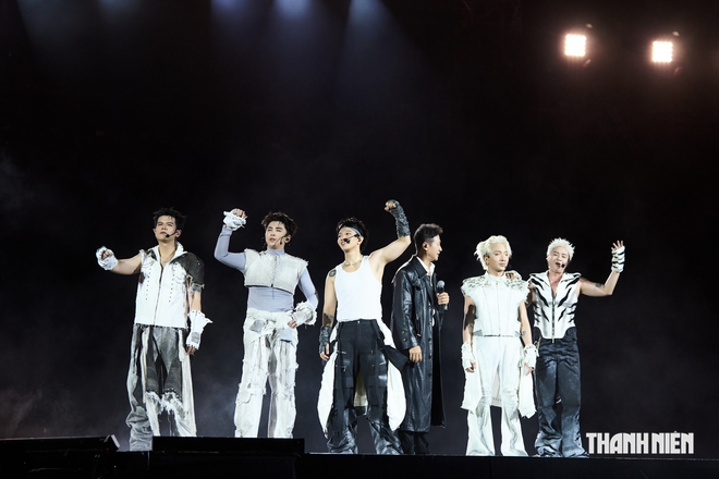 Đại Nghĩa, H&agrave; Anh Huy đu d&acirc;y tại Concert Anh trai vượt ng&agrave;n ch&ocirc;ng gai 2026 - Ảnh 10.