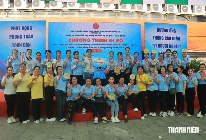 Sáng chủ nhật, hơn 1.700 người tham gia đi bộ ở Chợ Lớn, TP.HCM - Ảnh 11.