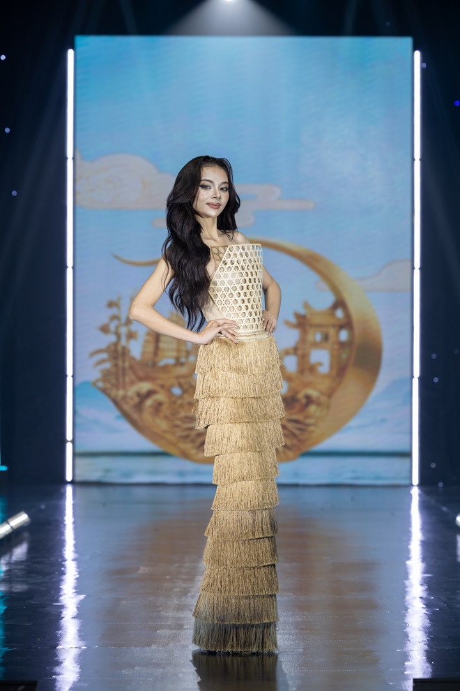 Nữ MC song ngữ cao 1,77m đăng quang Miss Charm Vietnam - Ảnh 4.