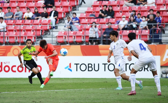 U.23 Trung Quốc bất ngờ đánh bại U.23 Uzbekistan, giành huy chương ASIAD sau 28 năm- Ảnh 2.