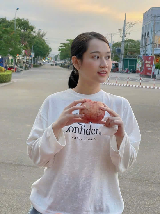 Diễn vi&ecirc;n Tr&uacute;c Anh &lsquo;Mắt biếc&rsquo; g&acirc;y ch&uacute; &yacute; - Ảnh 3.