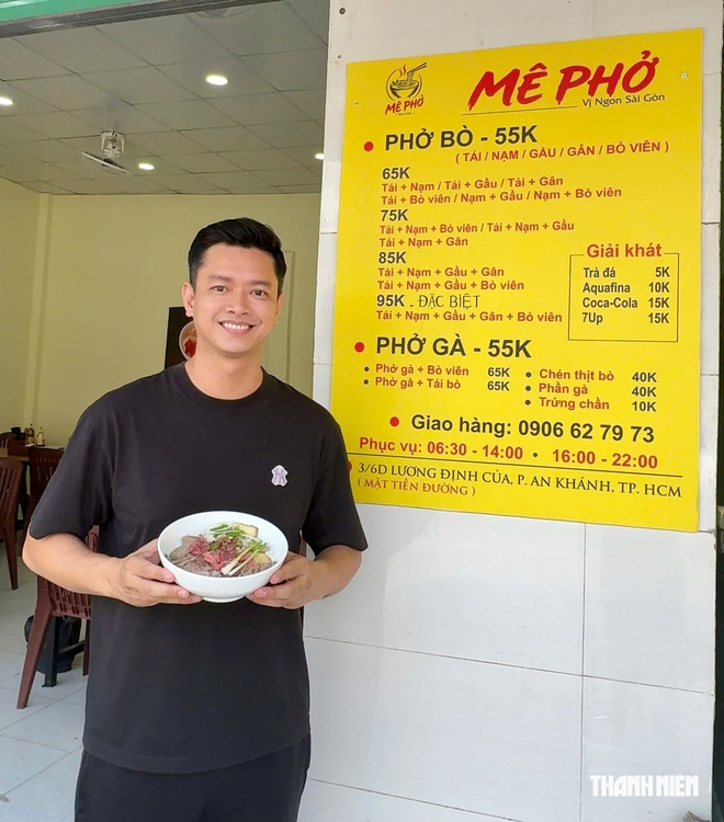 Người mẫu Hồ Đức Vĩnh mở quán phở bình dân sau 8 năm từ giã sàn diễn - Ảnh 2.