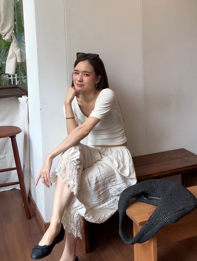 Ngắm thời trang đường phố qua những sắc trắng nổi bật - Ảnh 5.