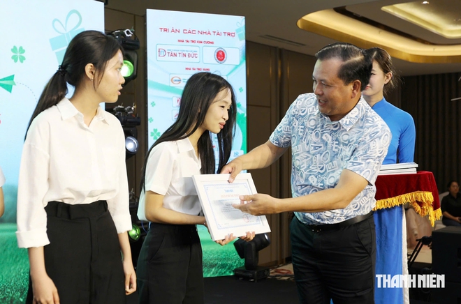 Chắp cánh ước mơ cho tân sinh viên - Ảnh 3.