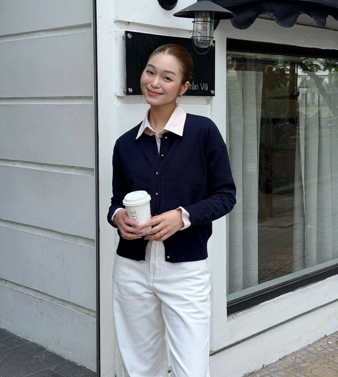 Phối đồ thu 2026 sành điệu nhưng thoải mái với áo polo dệt kim- Ảnh 3.