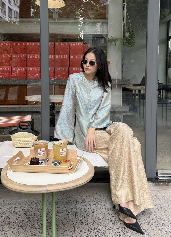 Diện đồ bà ba du xuân, giản dị tạo dấu ấn riêng- Ảnh 4.