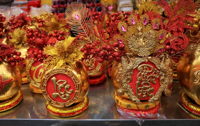 Độc lạ tết ở Chợ Lớn, TP.HCM: Khu chợ mỗi năm chỉ xuất hiện đ&uacute;ng một lần - Ảnh 4.