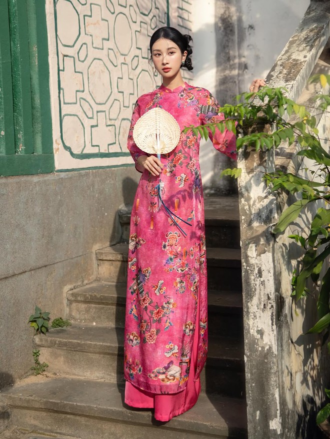 Áo dài hồng, sắc xuân ngọt ngào trong thời trang ngày tết- Ảnh 6. Áo dài hồng, sắc xuân ngọt ngào trong thời trang ngày tết- Ảnh 6.
