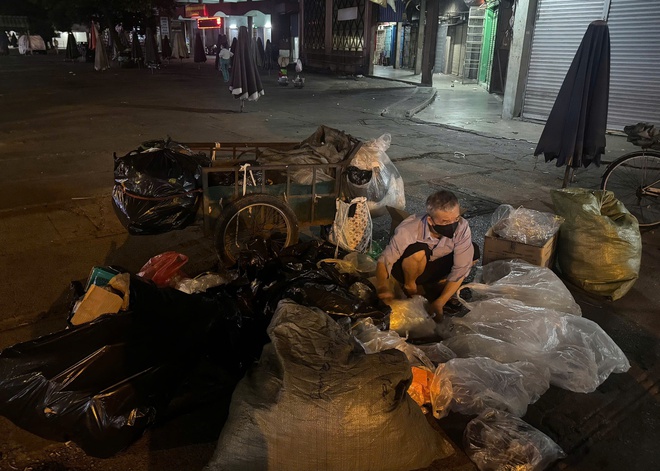 Người phụ nữ 'm&oacute;t' &aacute;o quần nu&ocirc;i những m&ugrave;a tết xa qu&ecirc;- Ảnh 2.