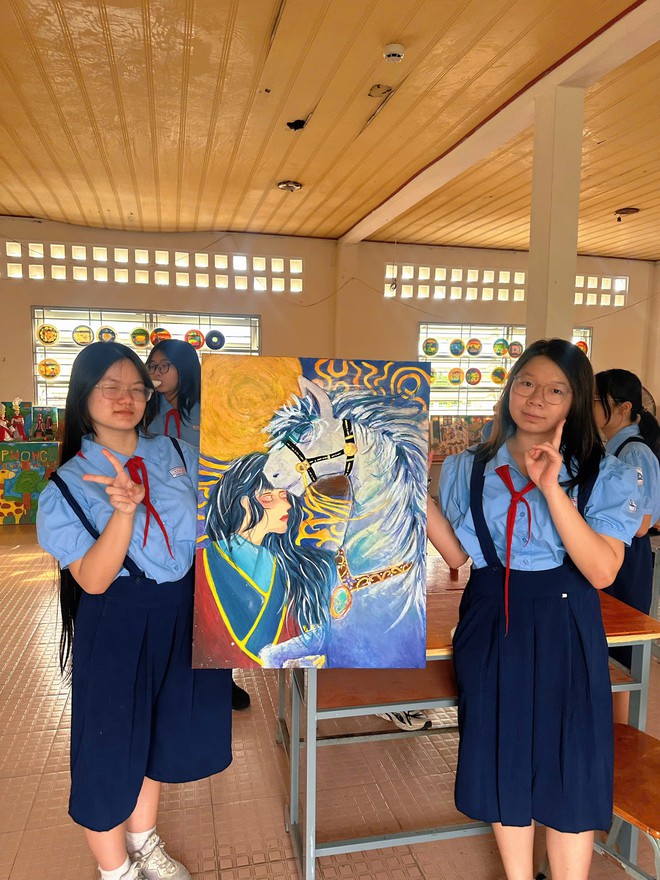 Tết B&iacute;nh Ngọ: Độc đ&aacute;o ngựa trong tranh của học sinh TP.HCM - Ảnh 8.