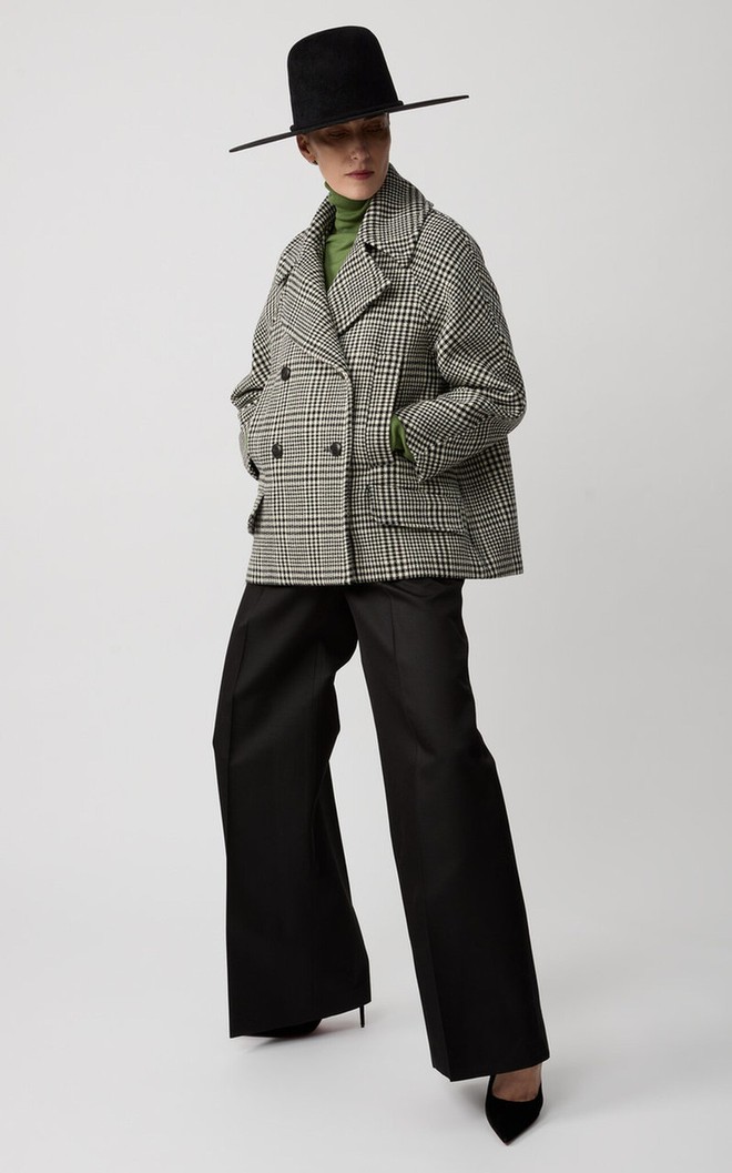 Trang phục kẻ và công thức mặc trẻ, khỏe chưa bao giờ lỗi mốt - Ảnh 1.